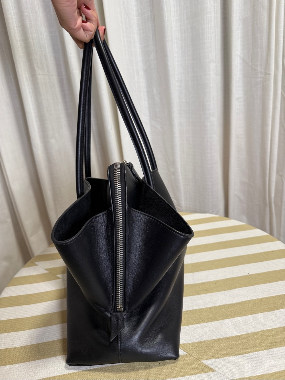 The Attico La Passeggiata Medium Top Handle Bag in black - Picture 7 of 10